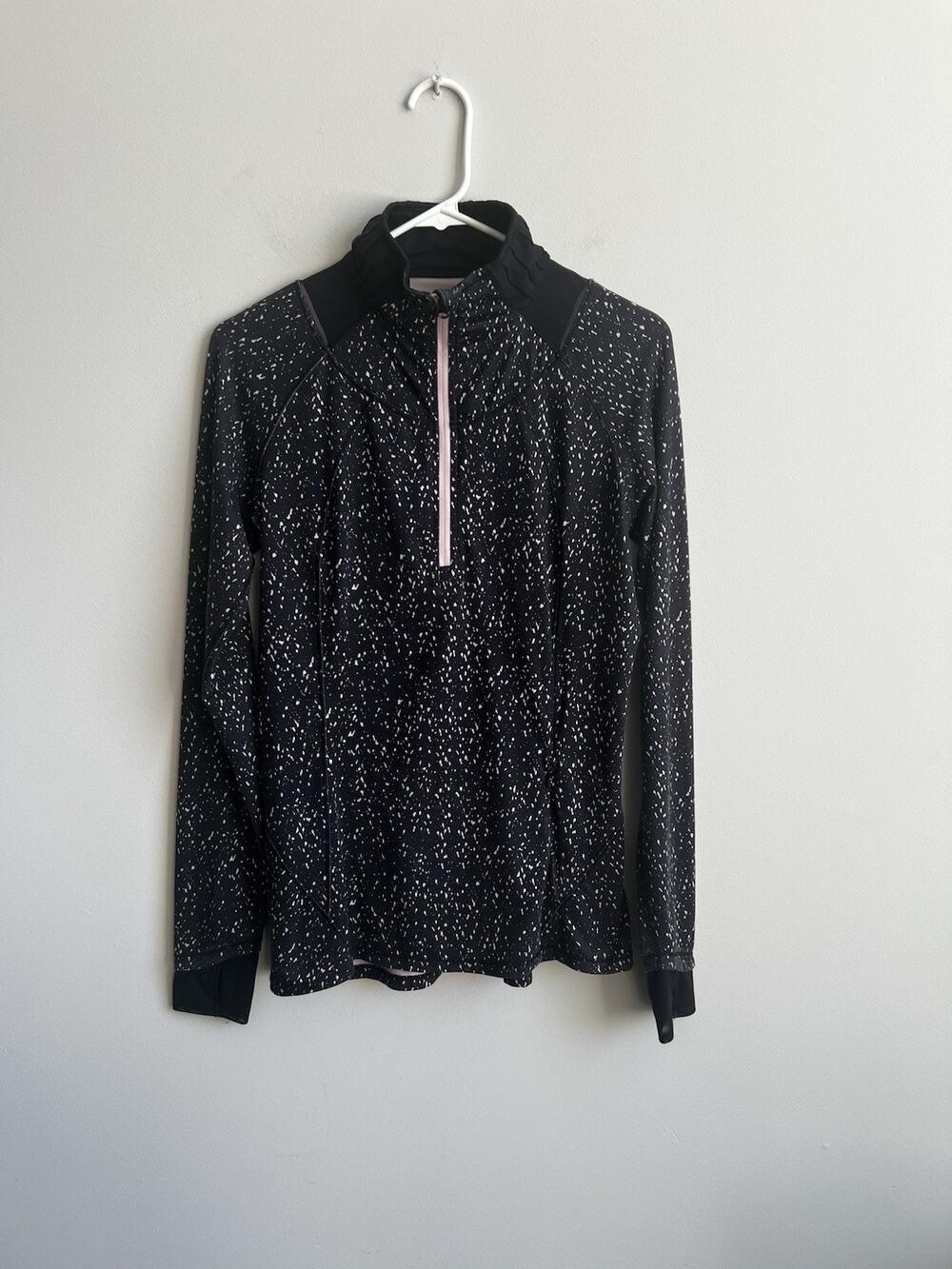 Lululemon Quarter Zip Pullover Black Size 6 Long Sleeve Thumb Hole Speckled